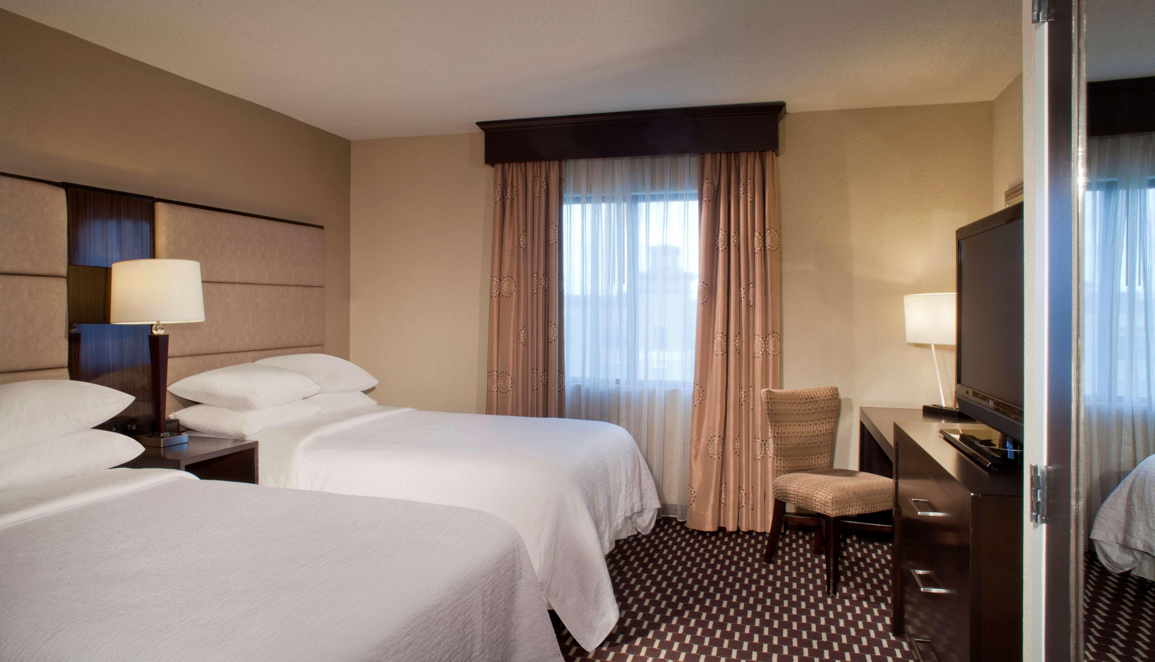 Embassy Suites By Hilton Houston Near The Galleria Exterior foto