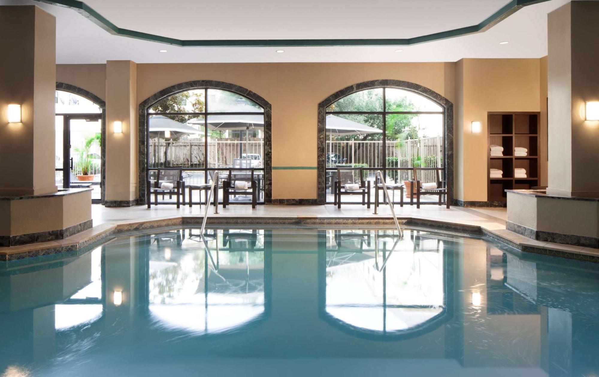 Embassy Suites By Hilton Houston Near The Galleria Exterior foto