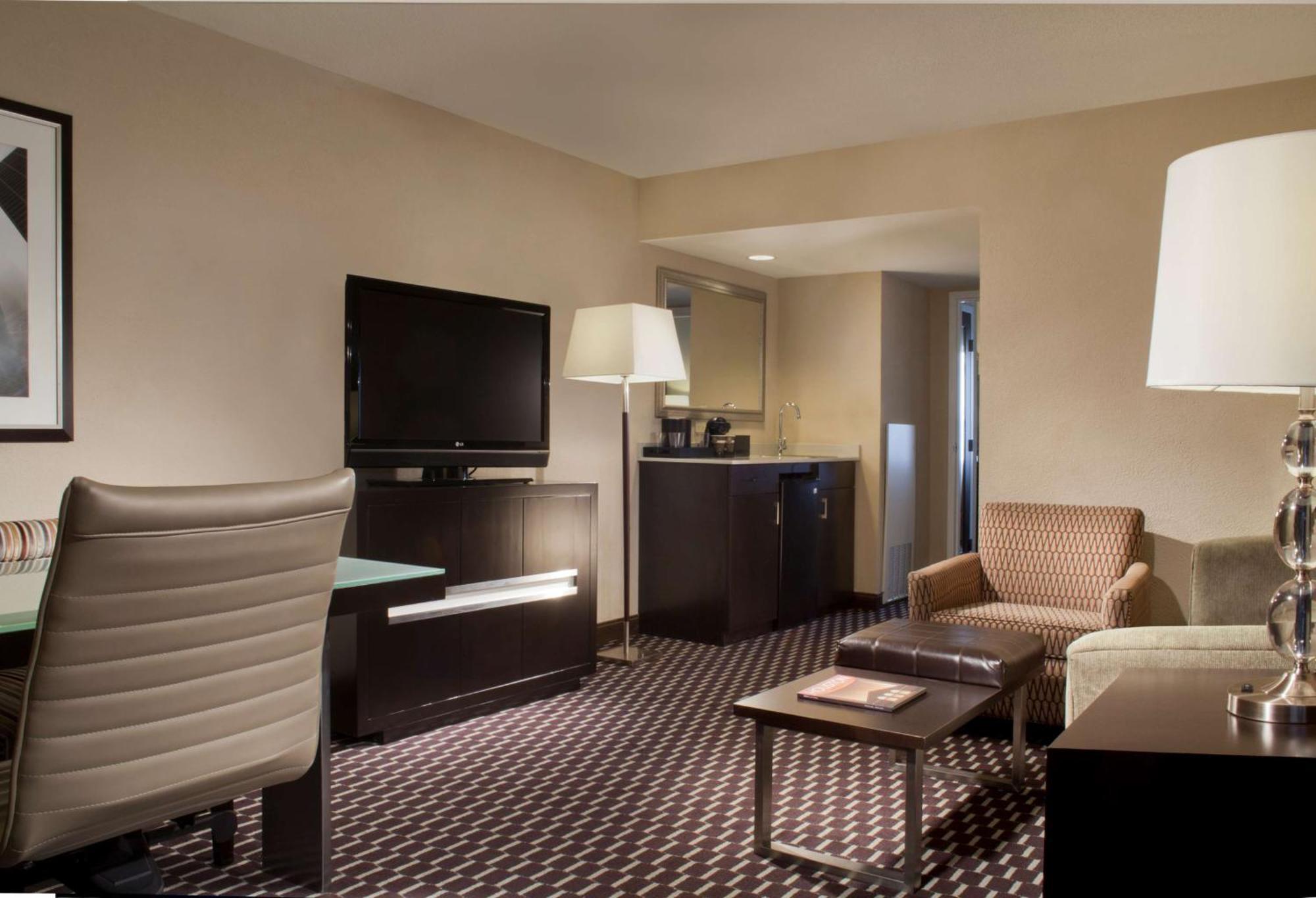 Embassy Suites By Hilton Houston Near The Galleria Exterior foto